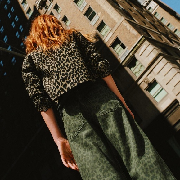 Zara Green Leopard Print jeans - Picture 2 of 7